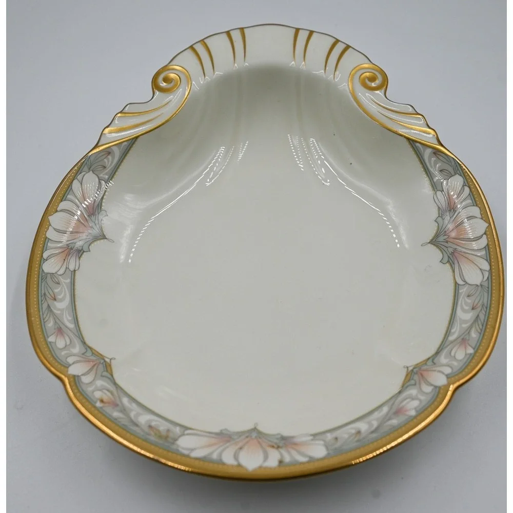 New Noritake Barrymore 9737 Bone China Shell Shaped Dish Gold Trim Floral Japan